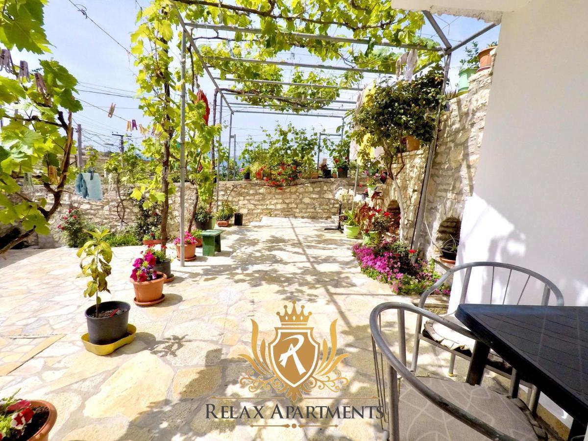 Paradise Palm Beach Apartment In Saranda Extérieur photo